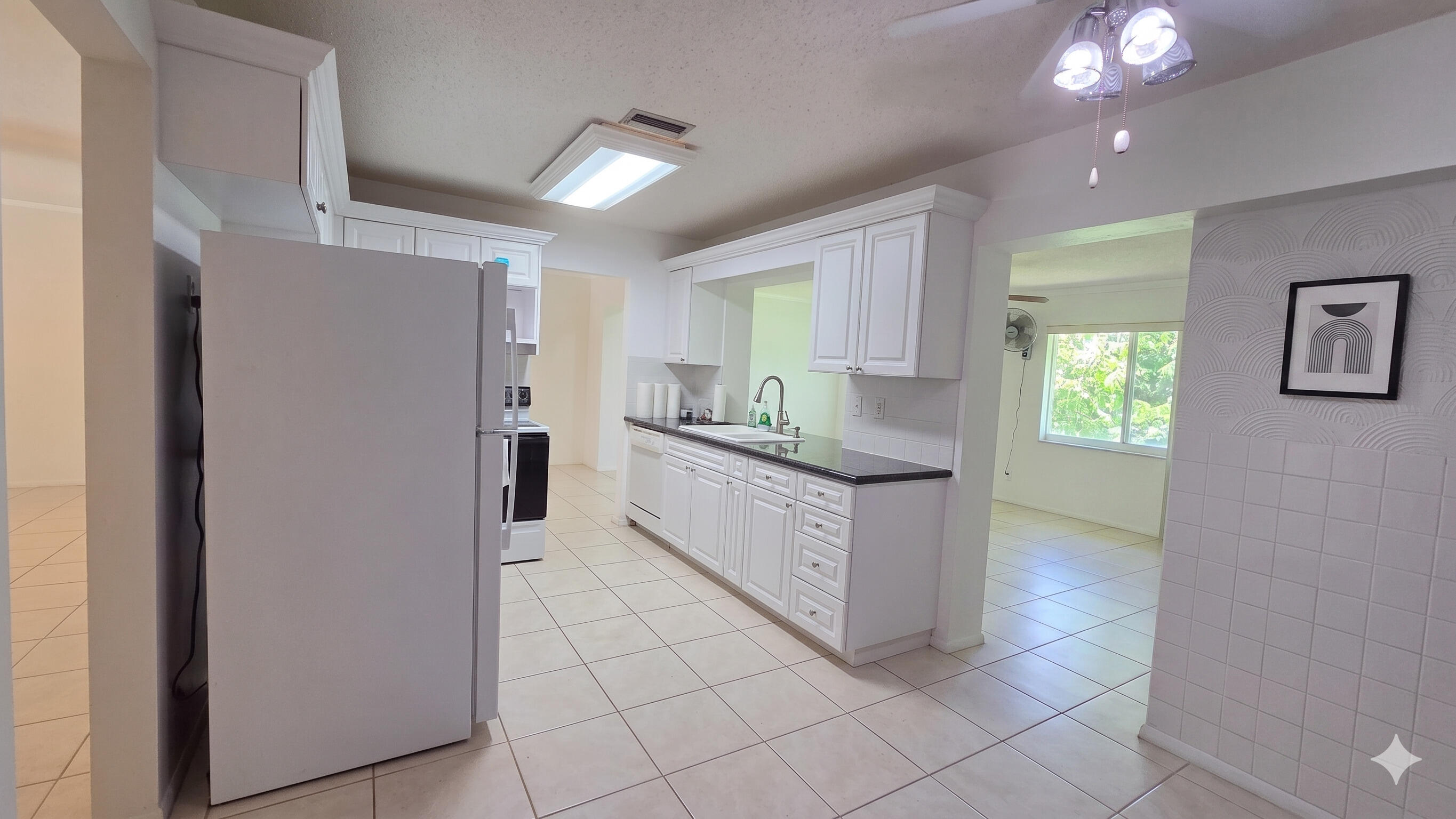MAINLANDS OF TAMARAC LAKES - Residential Lease