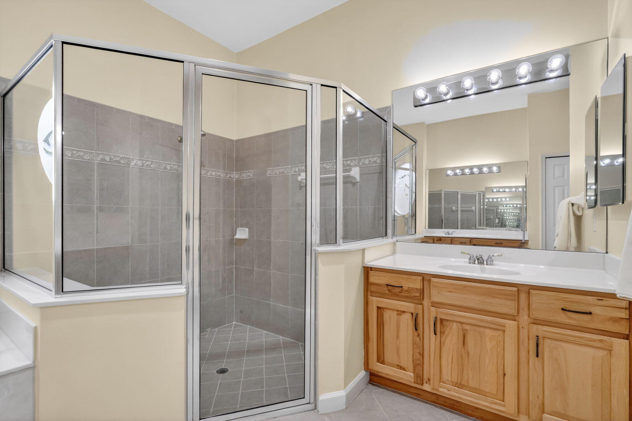 HAMILTON BAY SEC 1A AND 1B - Residential