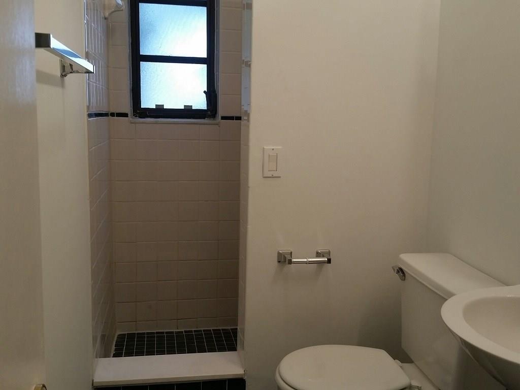 Hollywood Lakes Sec 1-32 - Residential Lease