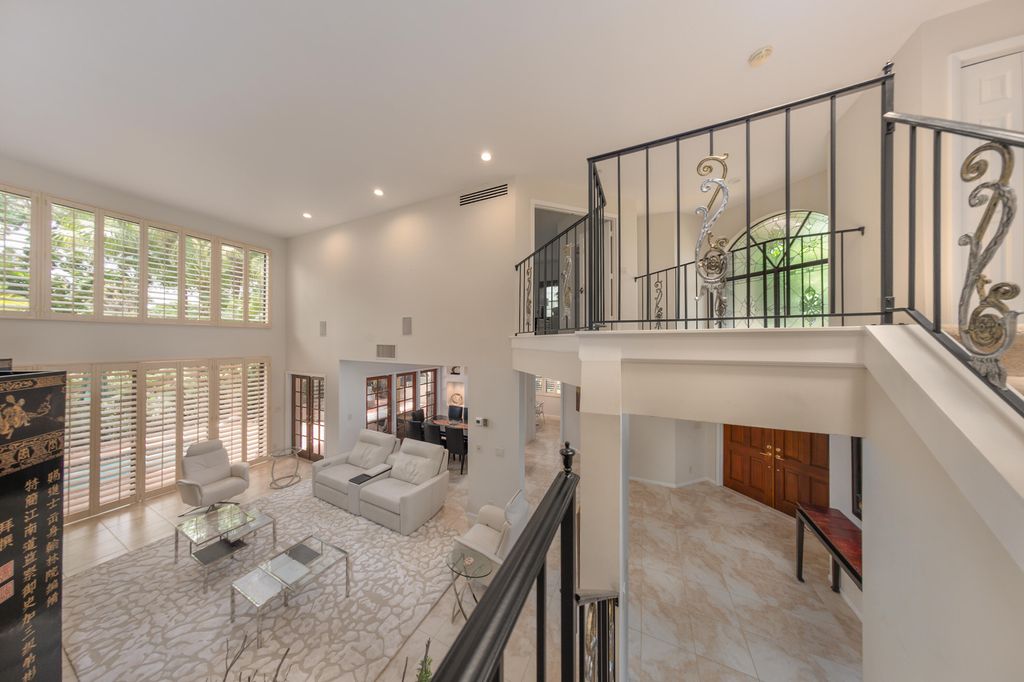 Photo of 22520 Caravelle Circle, Boca Raton, FL 33433 (MLS # R10987113)