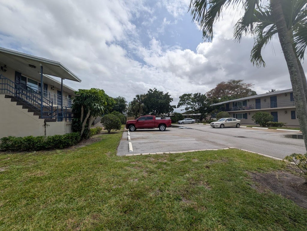 Photo of 817 Lighthouse Drive #Apt B, North Palm Beach, FL 33408 (MLS # B26033155)