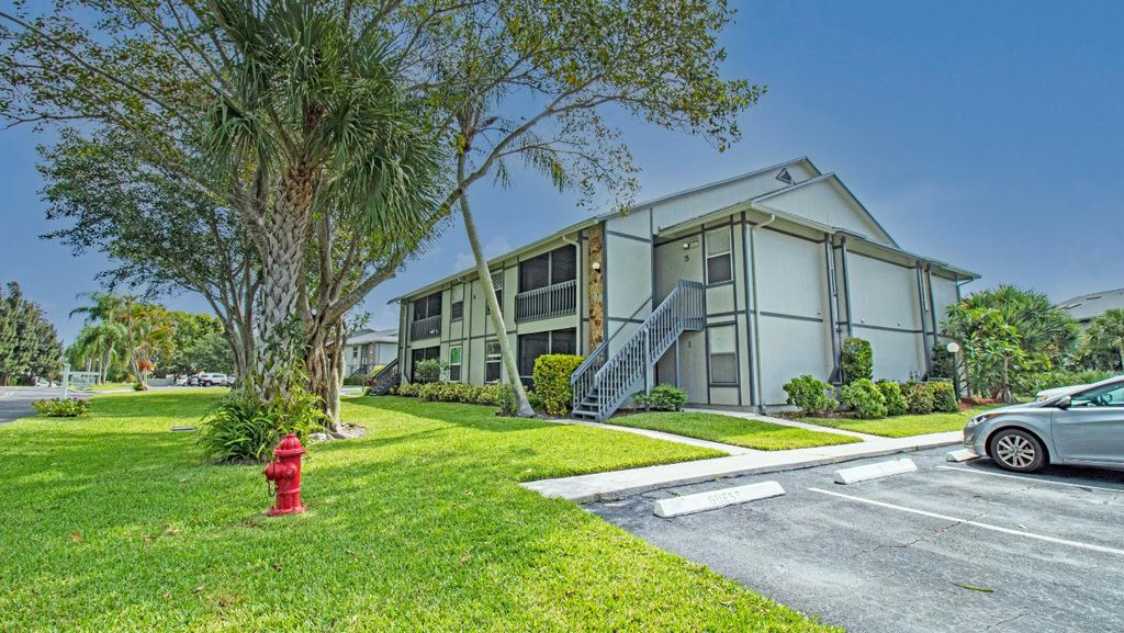 Photo of 8164 SE Croft Circle #B5, Hobe Sound, FL 33455 (MLS # R10952231)