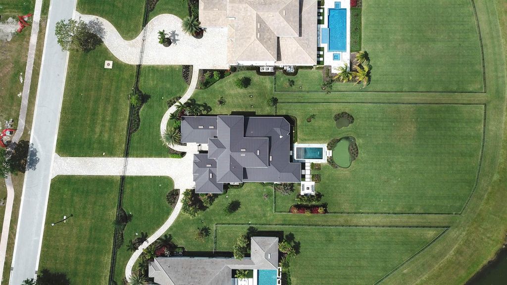 Photo of 20132 SE Bridgewater Drive, Jupiter, FL 33458 (MLS # R11092389)