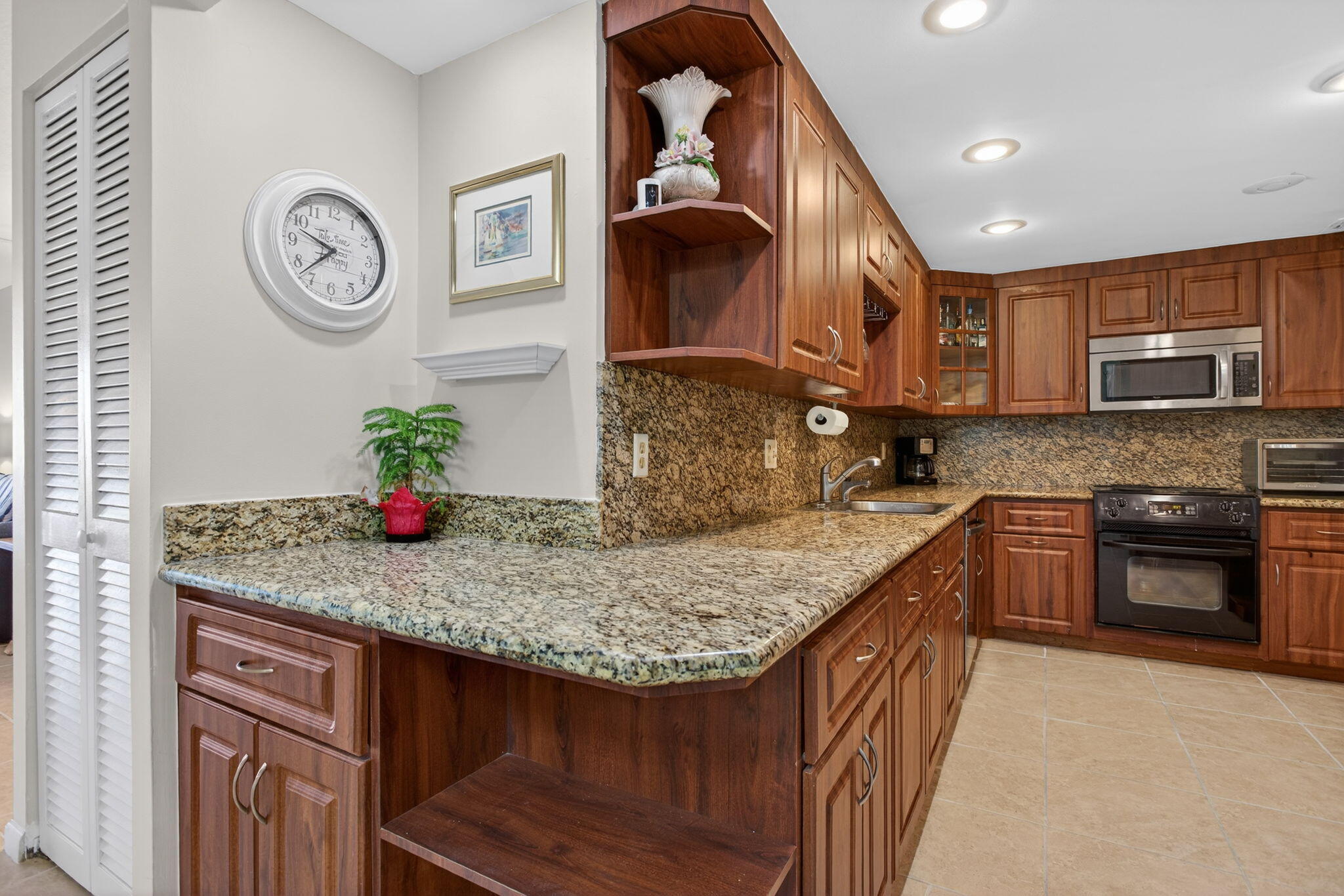 PARLIAMENT HOUSE CONDO - Residential