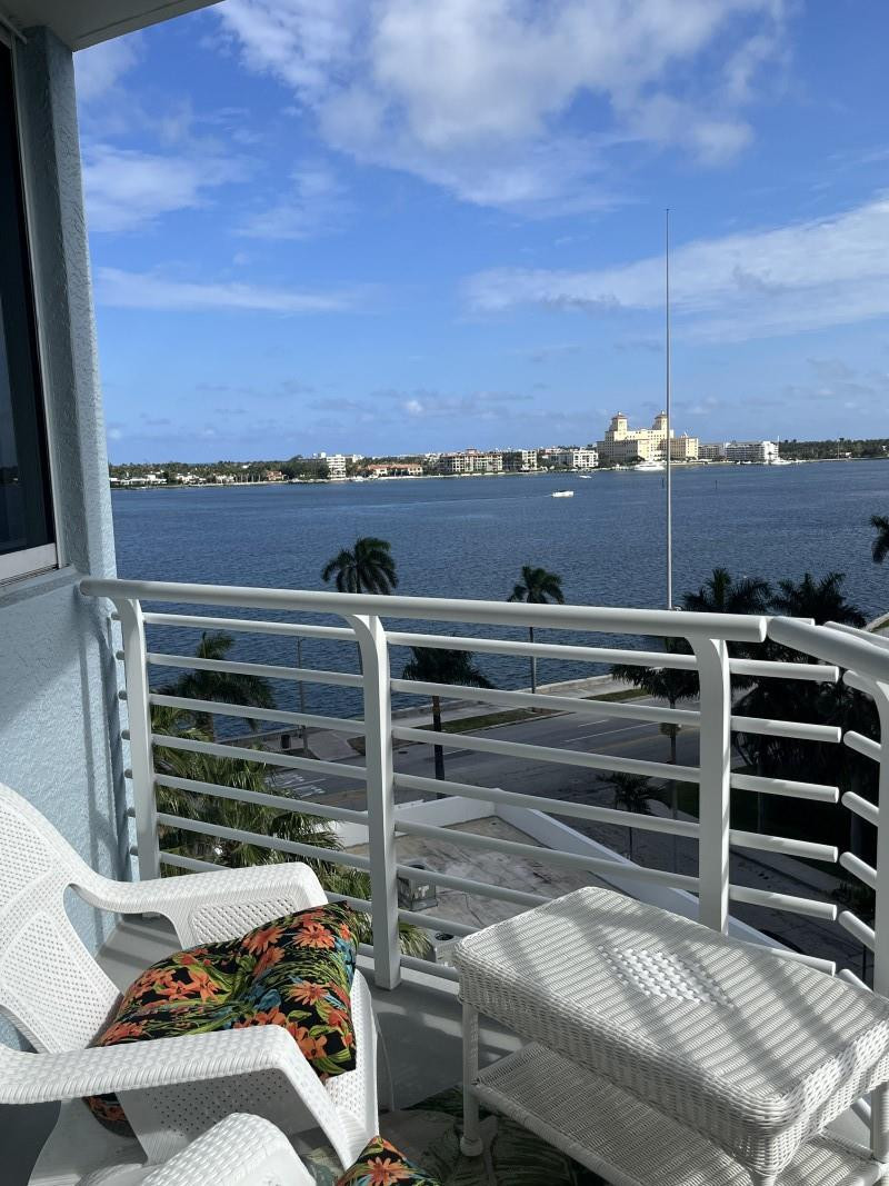 1551 N Flagler Drive 716