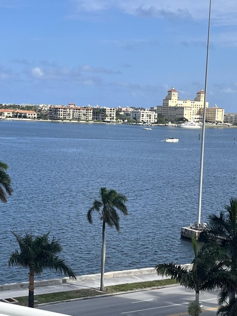 1551 N Flagler Drive 716