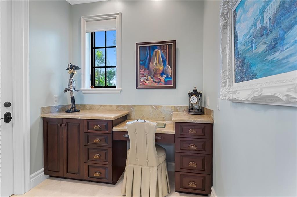 Marshalls Sub Of Gov Lts - Residential