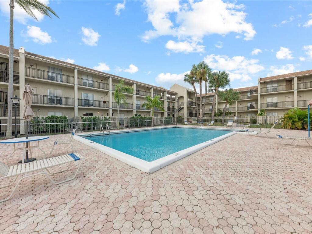 CROSS CREEK CONDO - Residential Lease
