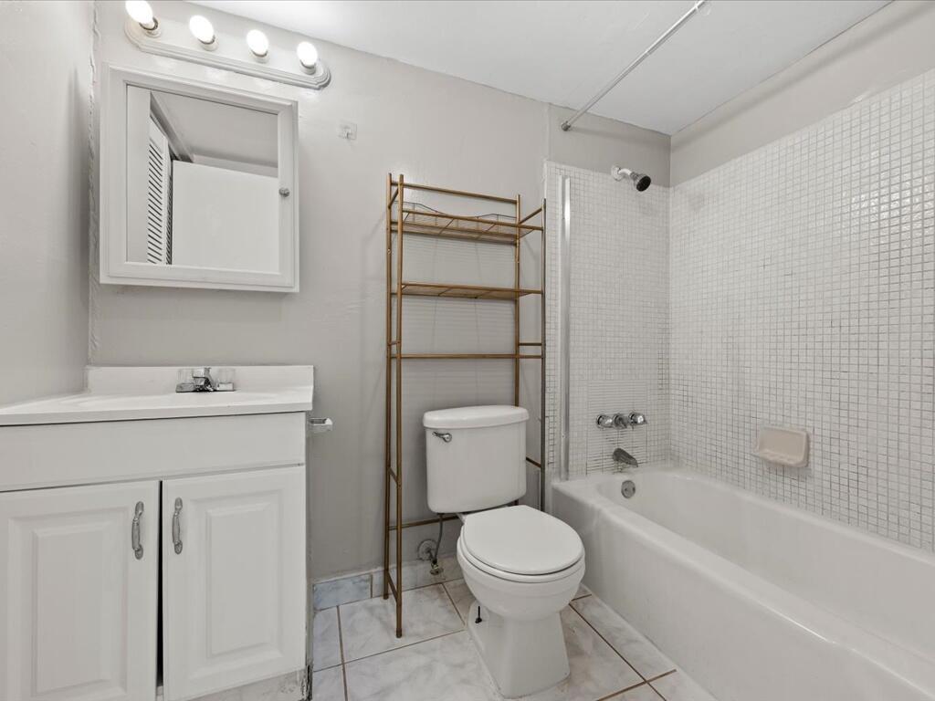 CROSS CREEK CONDO - Residential Lease
