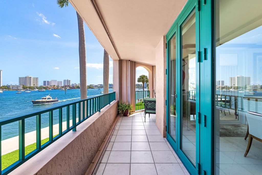 Photo of 140 SE 5th Avenue #253, Boca Raton, FL 33432 (MLS # R11165932)
