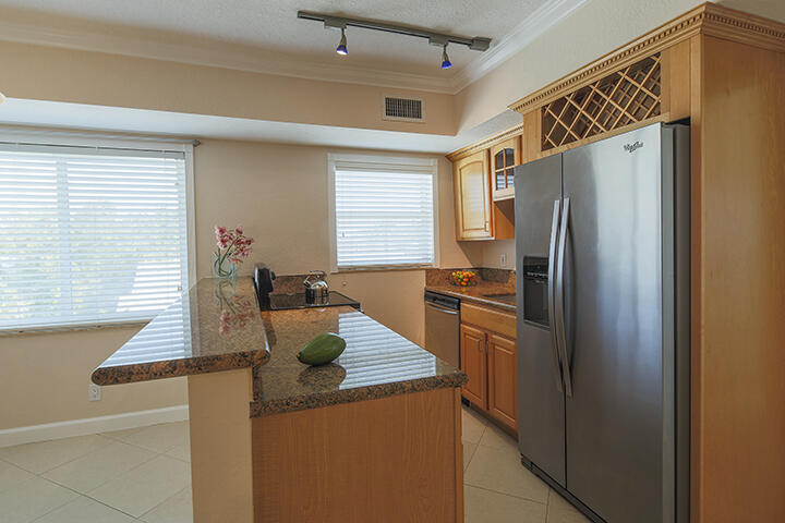GULFSTREAM CONDO OF LAS OLAS - Residential Lease