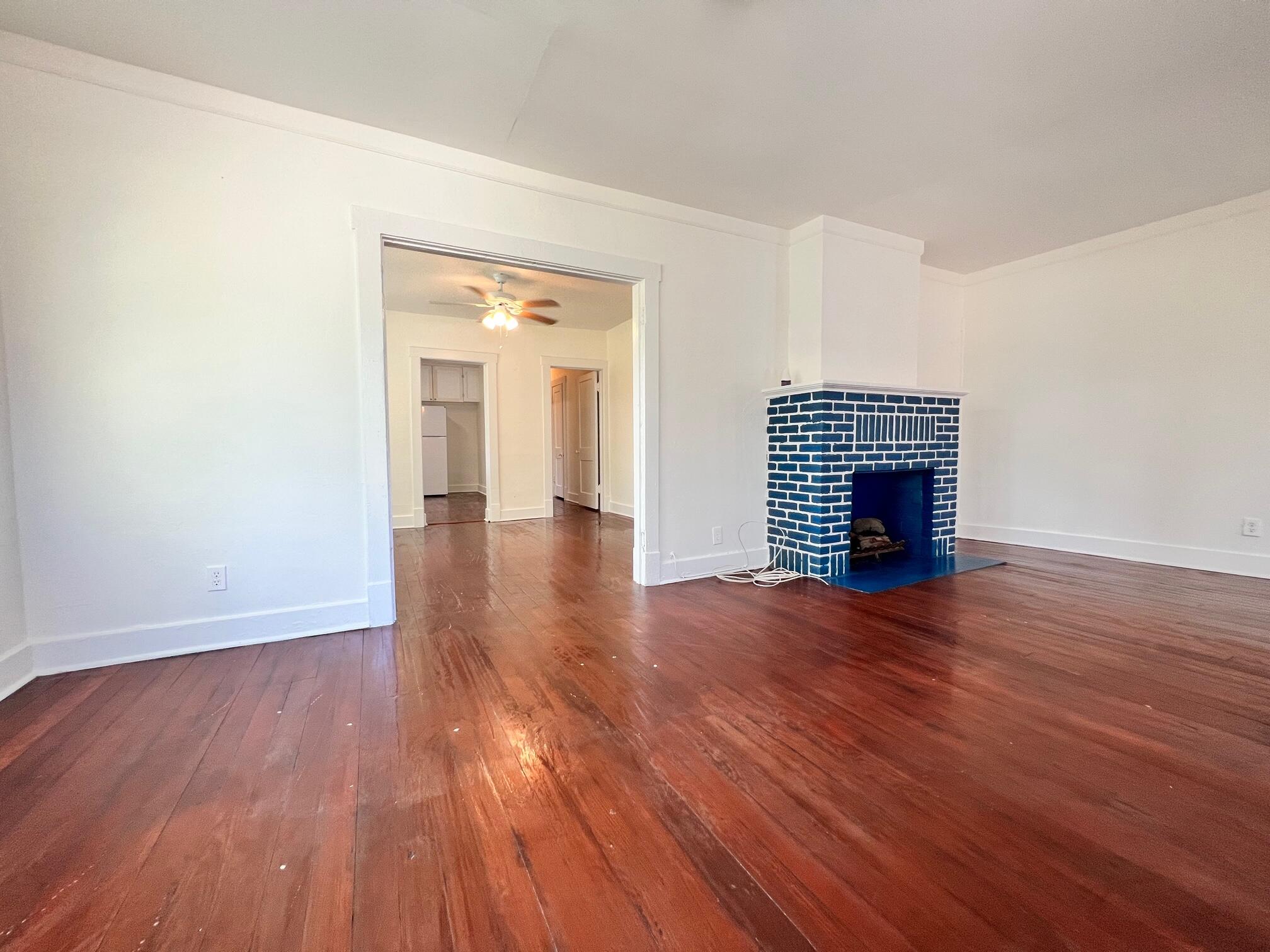 1109 Colonial Road A & B