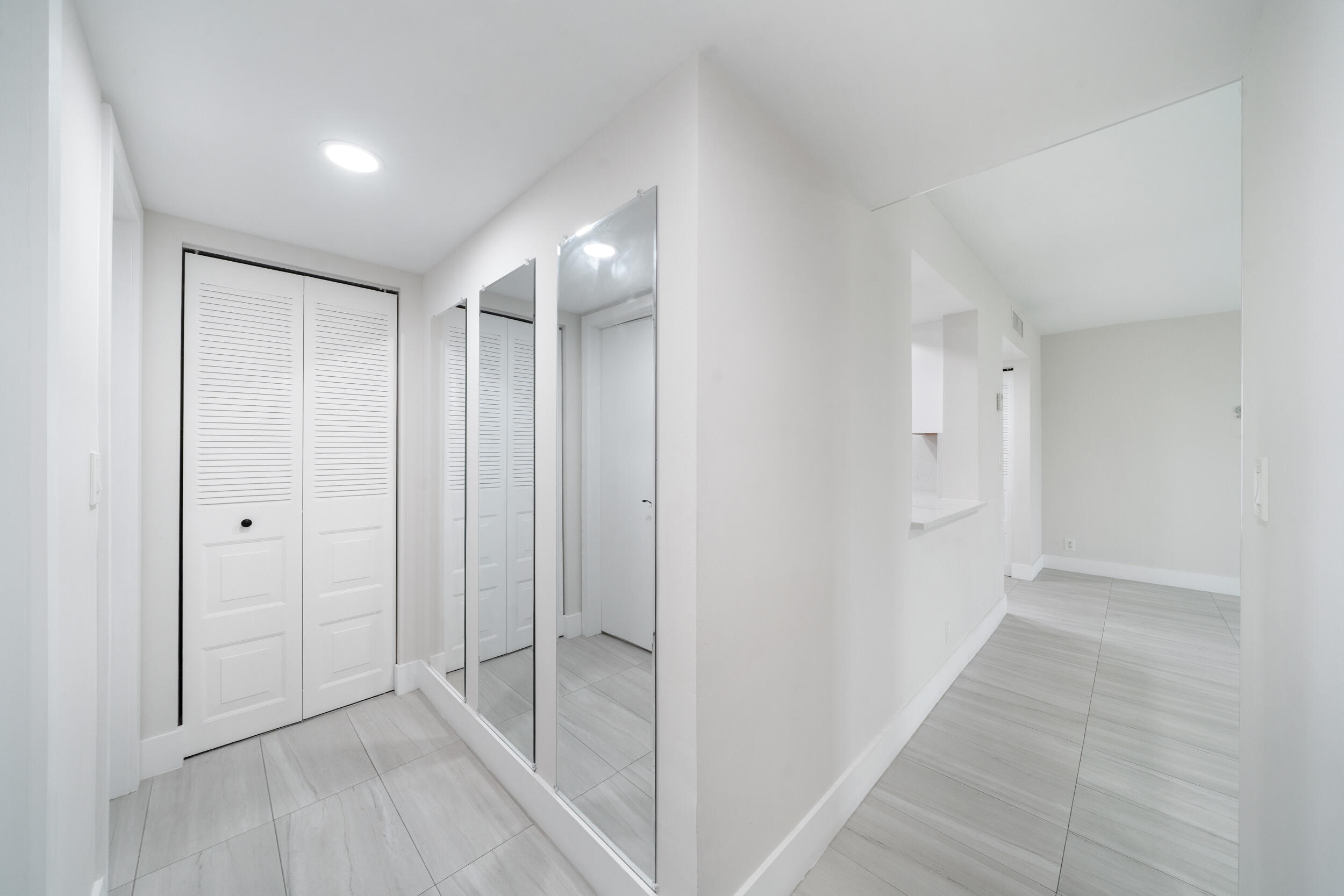 36 OF PALM SPRINGS 3 CONDO - Residential