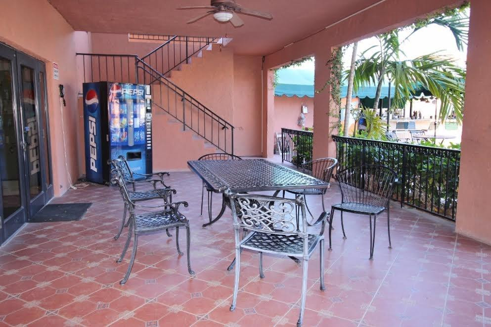 Lauderdale Tennis Club - Residential