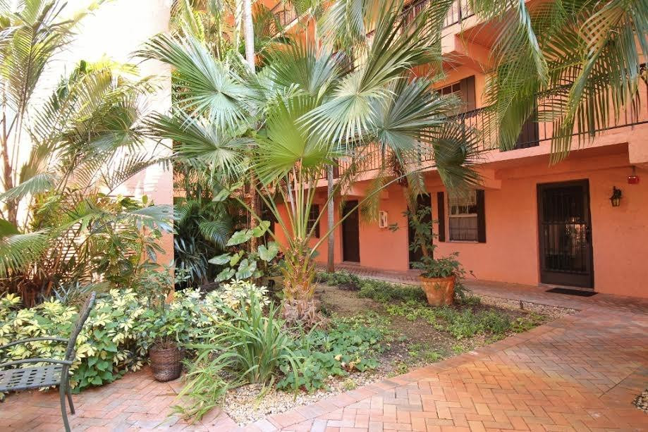 Lauderdale Tennis Club - Residential