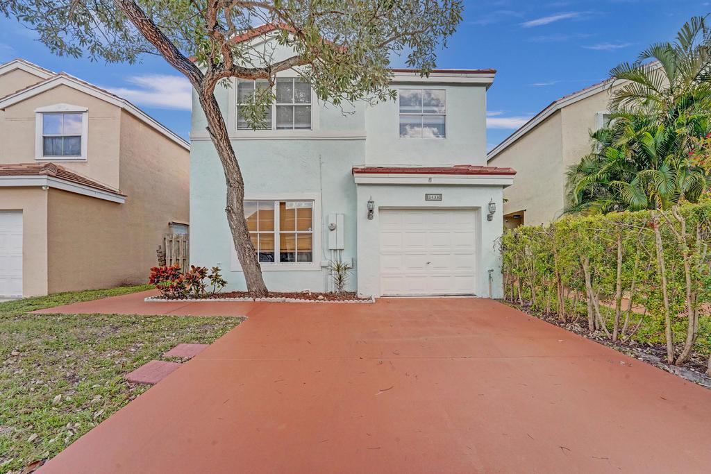 CORAL BAY REPLAT SECTION ONE - Residential Lease