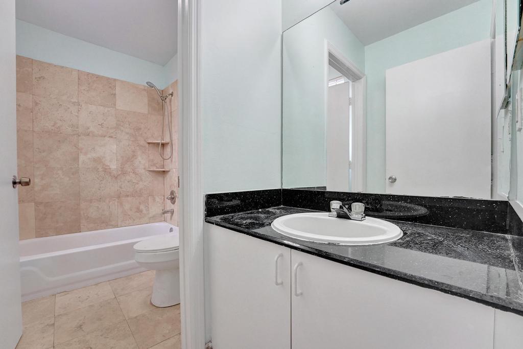 CORAL BAY REPLAT SECTION ONE - Residential Lease