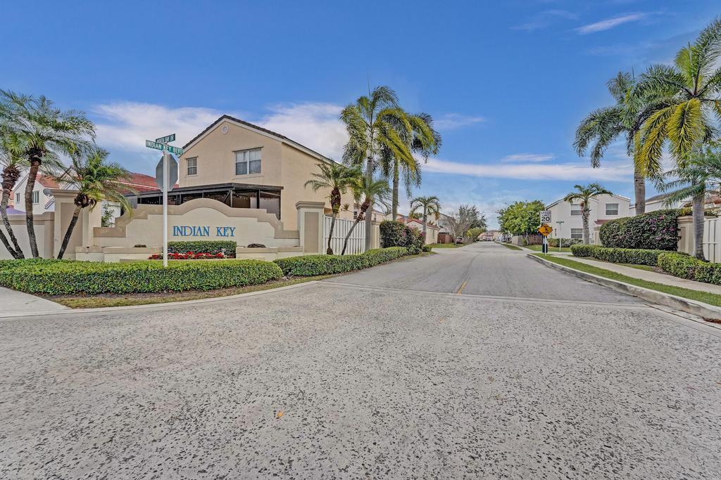 CORAL BAY REPLAT SECTION ONE - Residential Lease