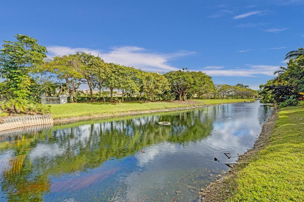 CORAL BAY REPLAT SECTION ONE - Residential Lease