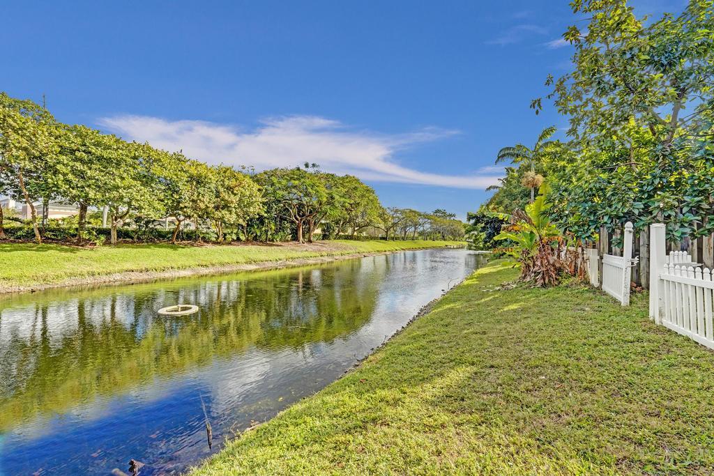 CORAL BAY REPLAT SECTION ONE - Residential Lease