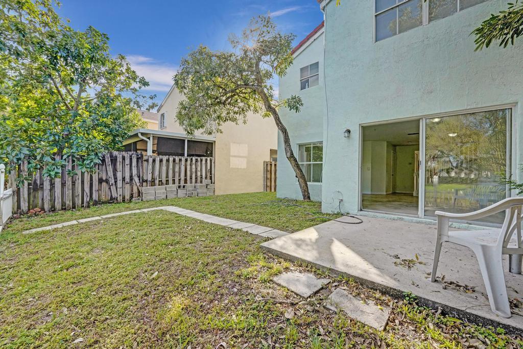 CORAL BAY REPLAT SECTION ONE - Residential Lease