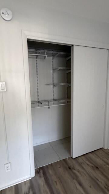 HILLSBORO WINDSOR CONDOMINIUM - Residential