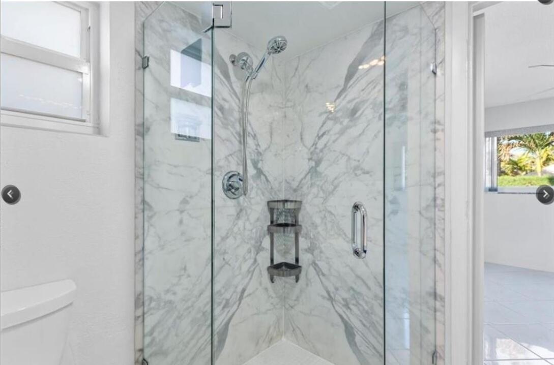 HILLSBORO WINDSOR CONDOMINIUM - Residential