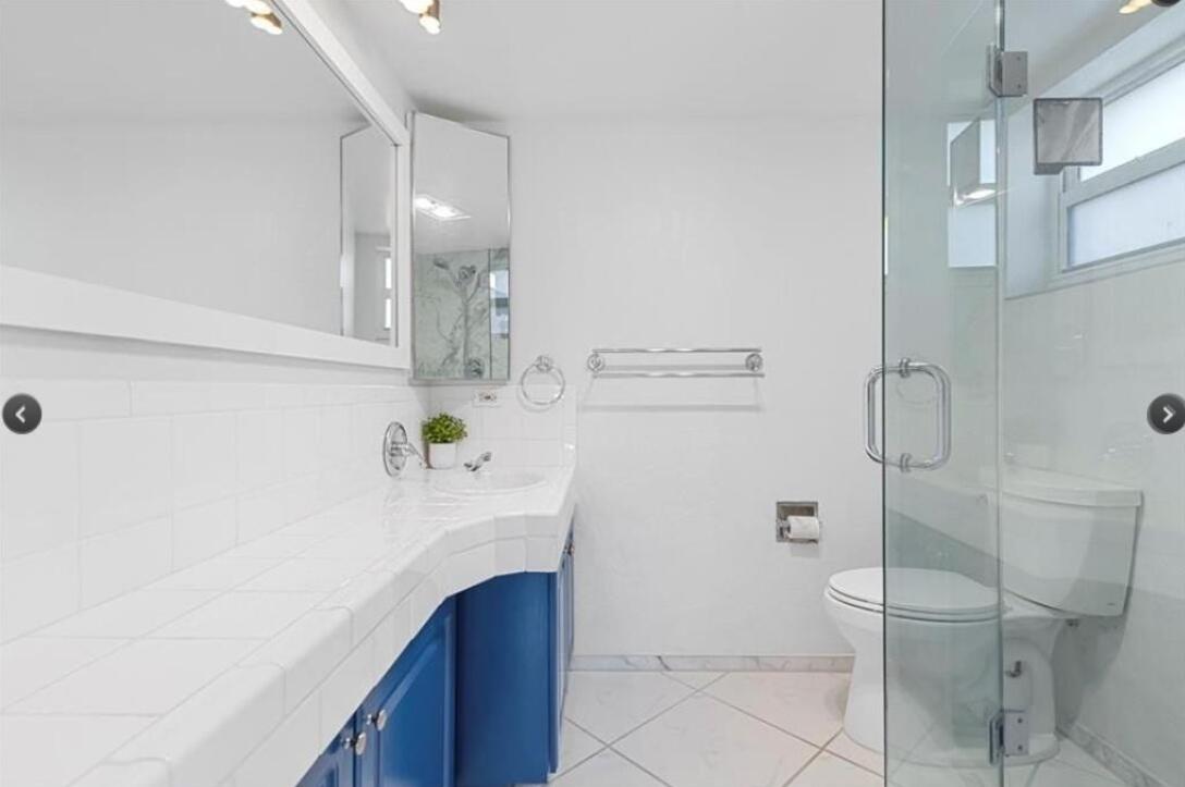 HILLSBORO WINDSOR CONDOMINIUM - Residential