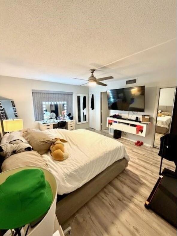 HILLSBORO WINDSOR CONDOMINIUM - Residential