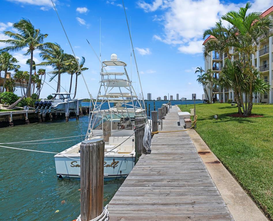 Photo of 105 Paradise Harbour Boulevard #409, North Palm Beach, FL 33408 (MLS # R10726397)