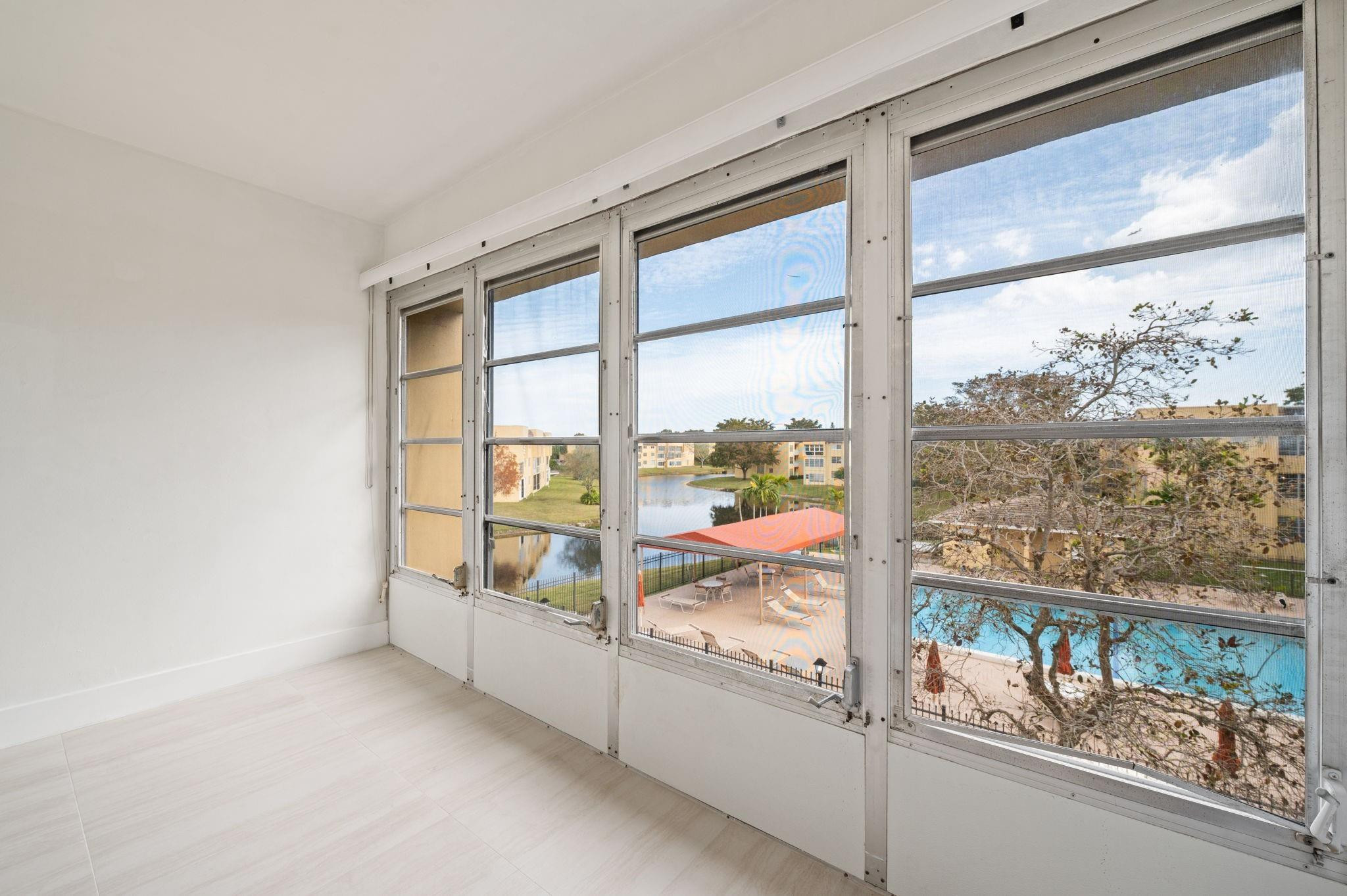 Bermuda Club Condo 55+ - Residential