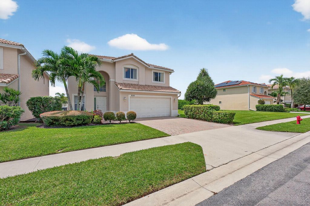 Photo of 6101 Willoughby Circle, Lake Worth, FL 33463 (MLS # R11123124)