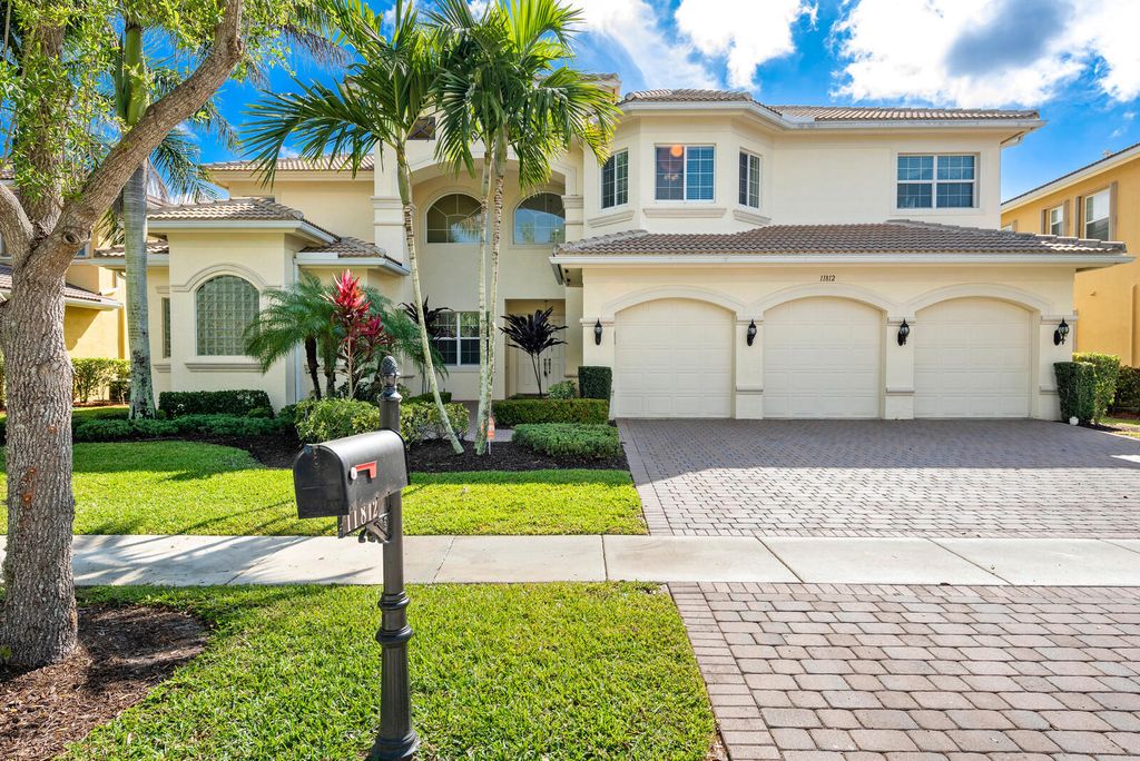Photo of 11812 Windmill Lake Drive, Boynton Beach, FL 33473 (MLS # R10703644)