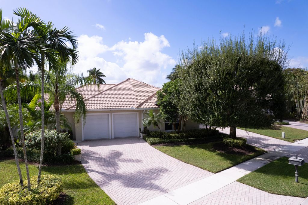 Photo of 2771 Twin Oaks Way, Wellington, FL 33414 (MLS # R11161880)