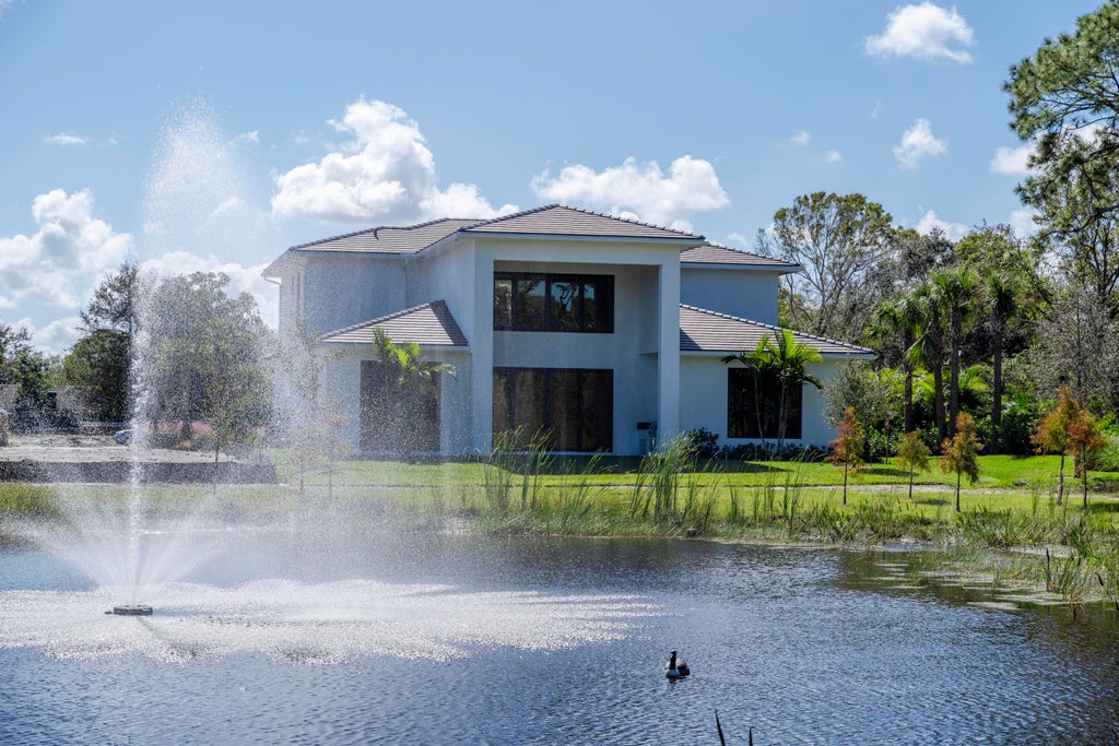 Photo of 18401 Symphony Court, Jupiter, FL 33458 (MLS # R10997506)