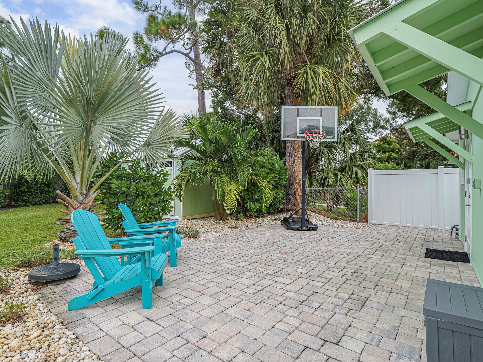 MCANSH PK REPLAT OF BLKS - Residential