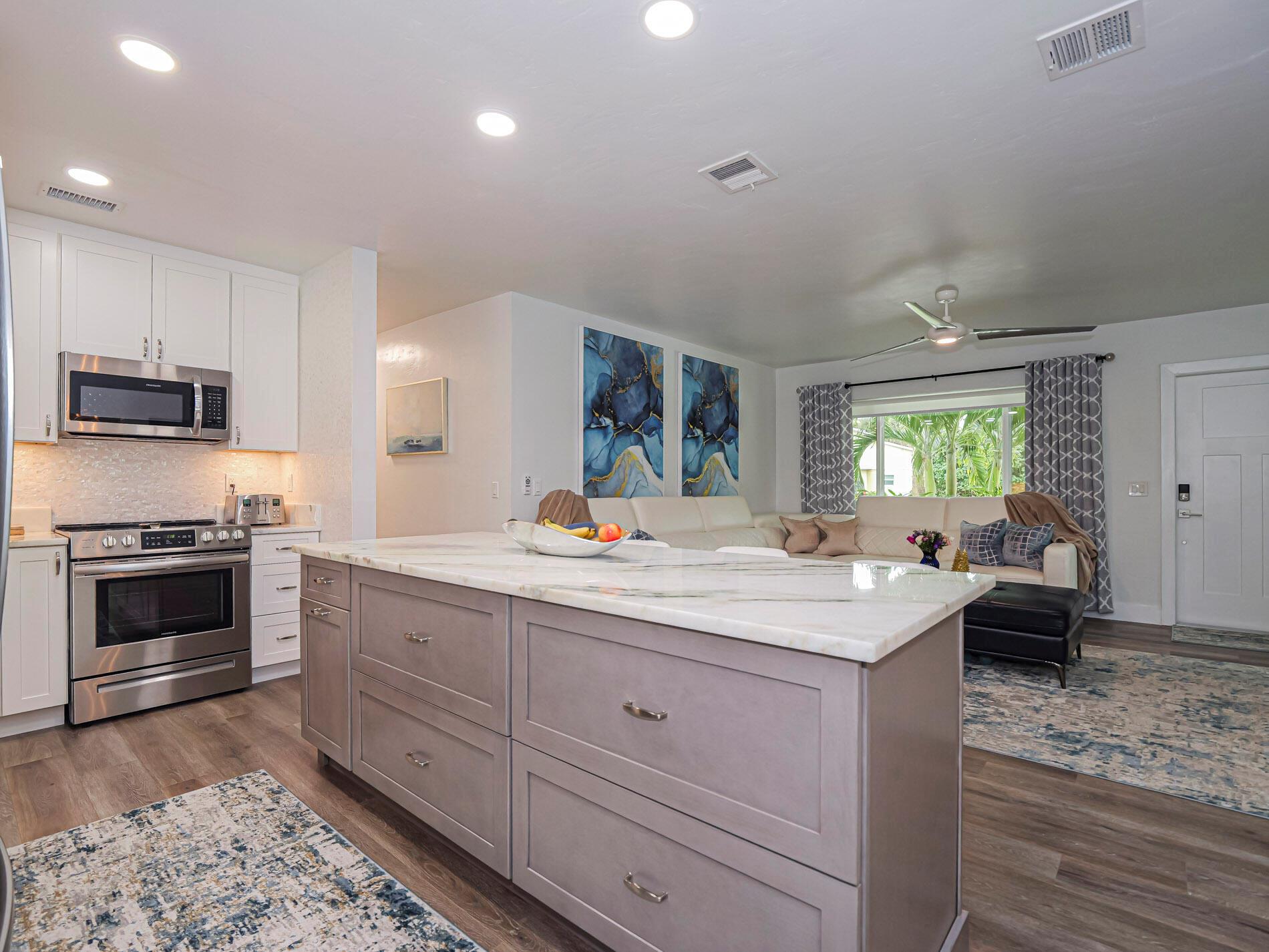 MCANSH PK REPLAT OF BLKS - Residential