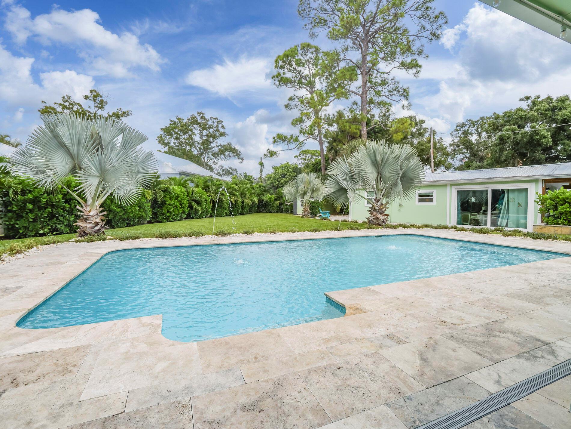 MCANSH PK REPLAT OF BLKS - Residential