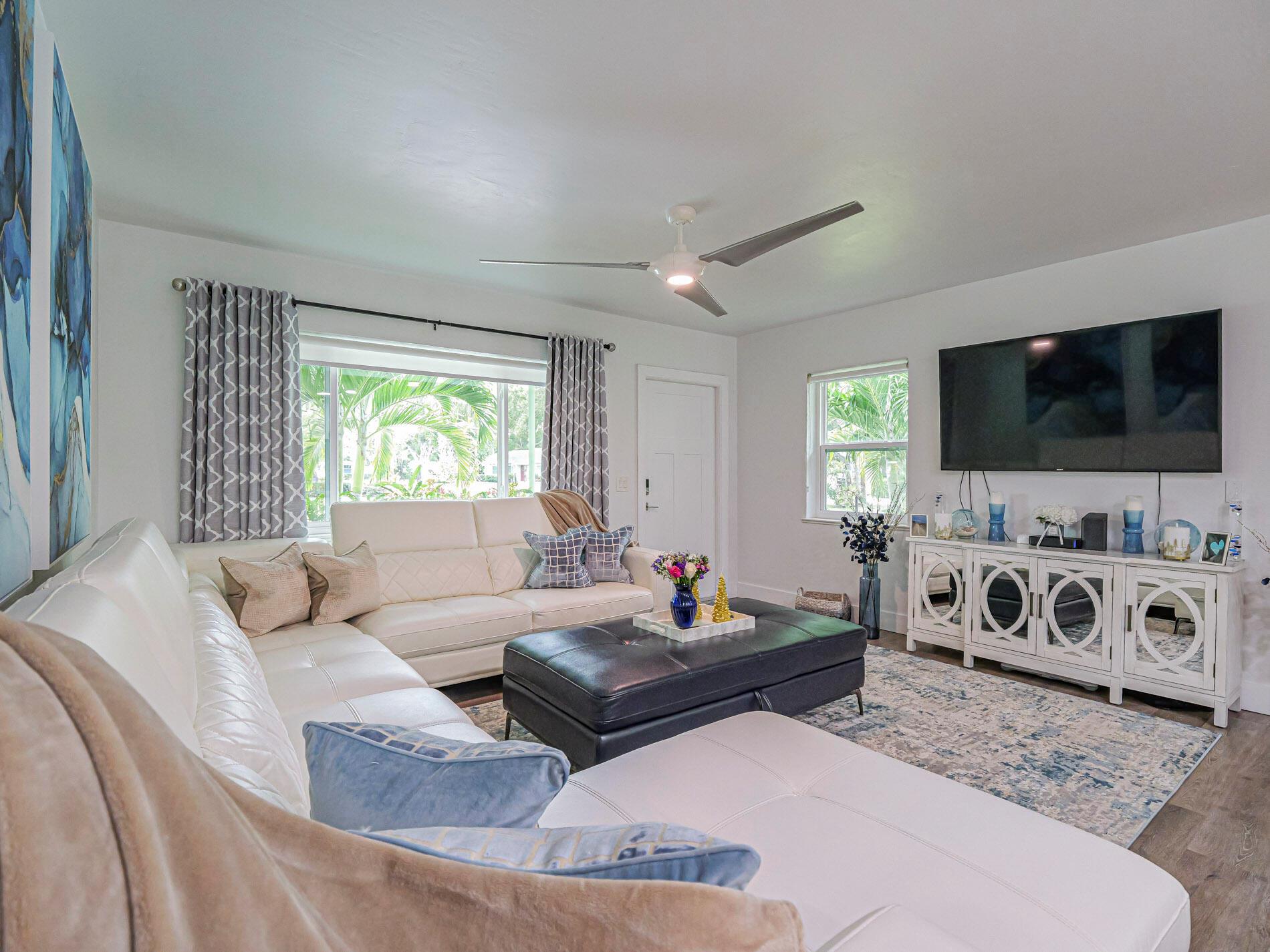 MCANSH PK REPLAT OF BLKS - Residential