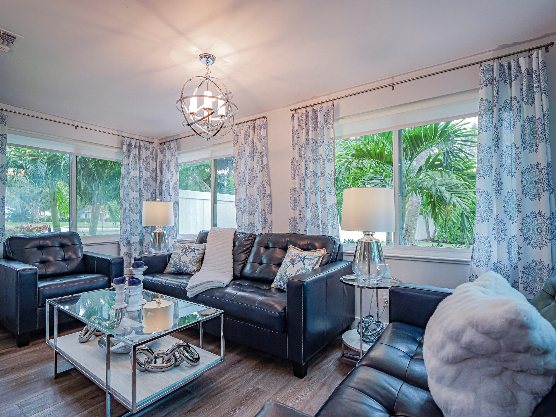 MCANSH PK REPLAT OF BLKS - Residential