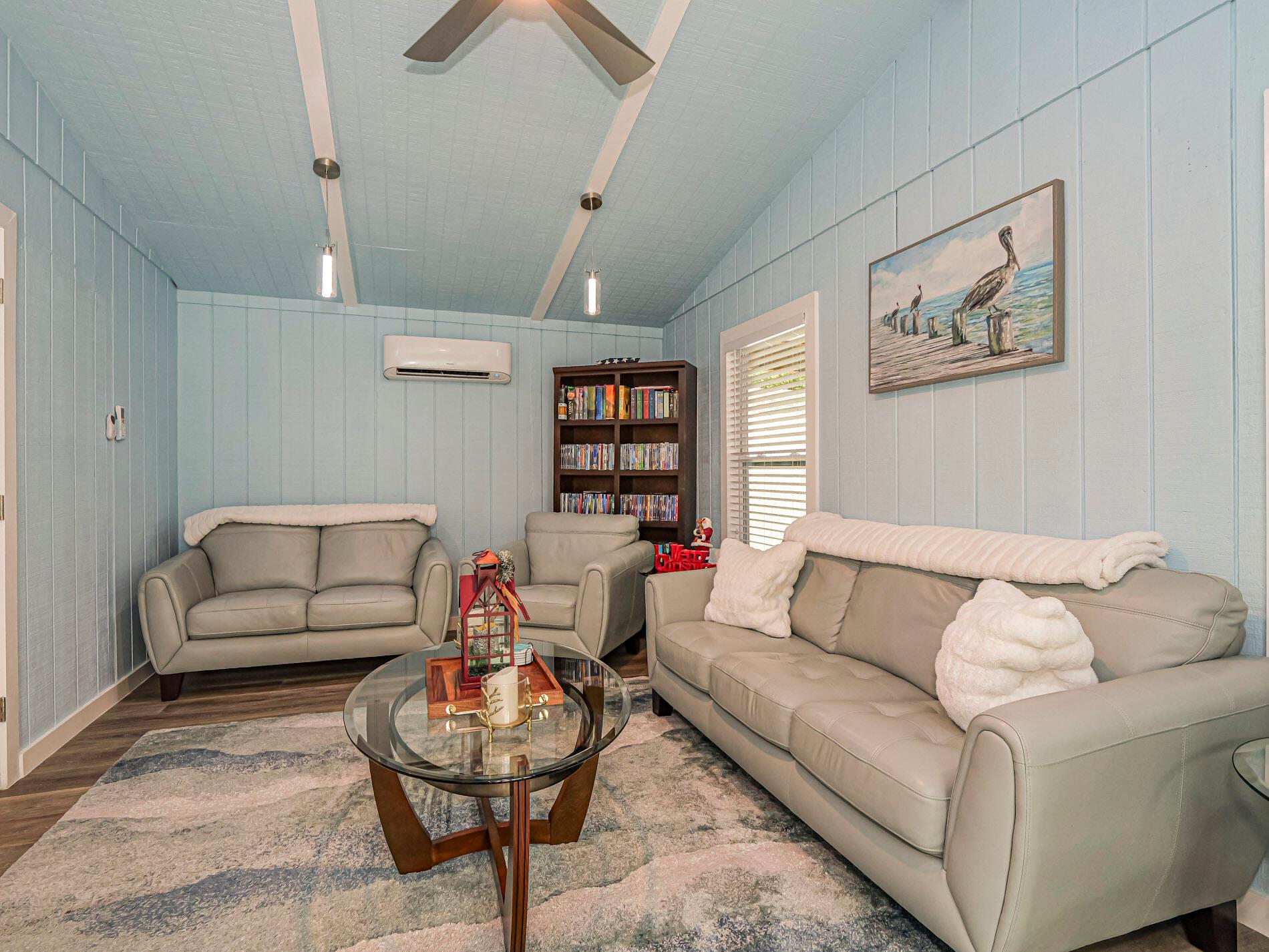 MCANSH PK REPLAT OF BLKS - Residential