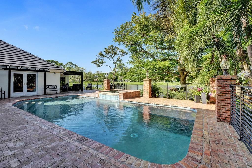 BOCA RATON BATH & TENNIS - Residential