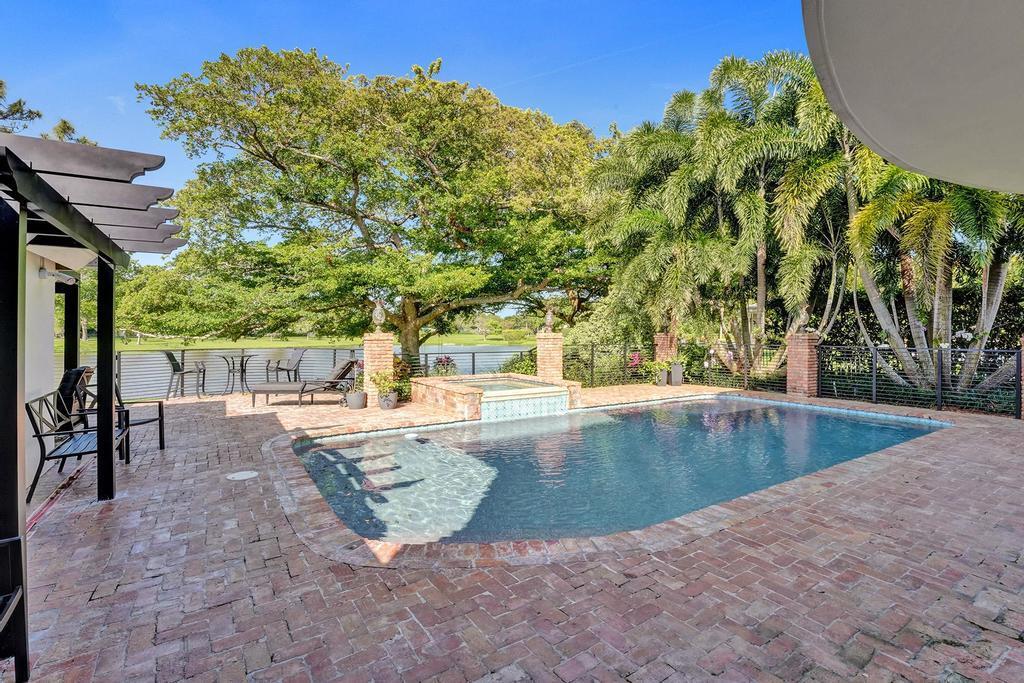 BOCA RATON BATH & TENNIS - Residential