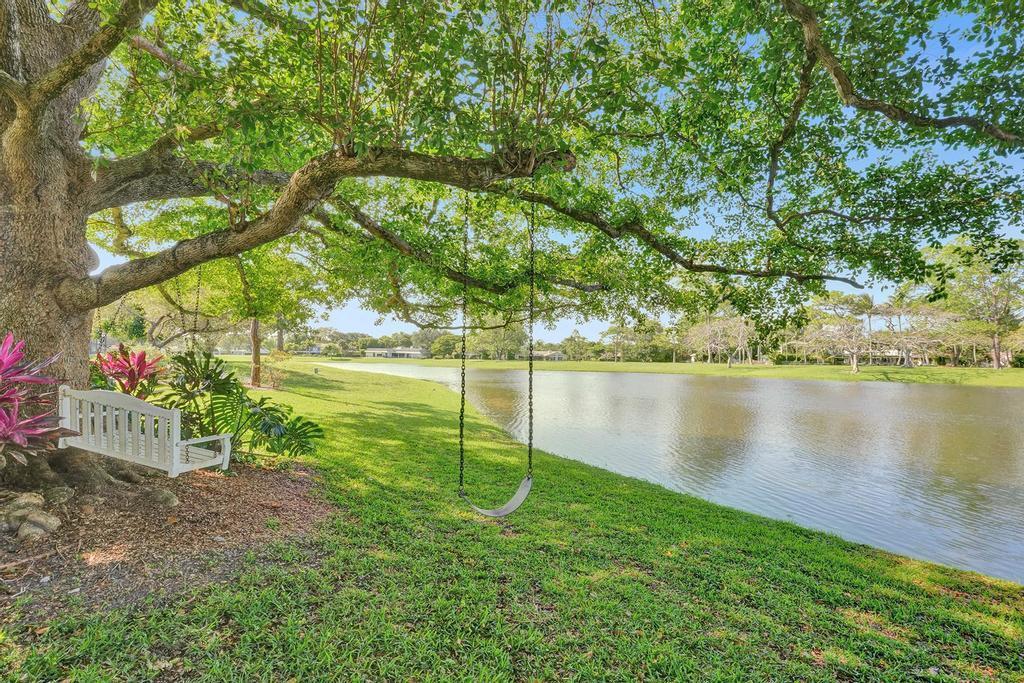 BOCA RATON BATH & TENNIS - Residential