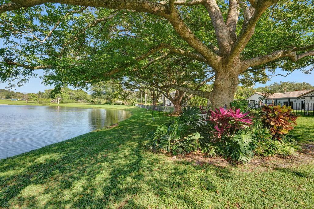 BOCA RATON BATH & TENNIS - Residential