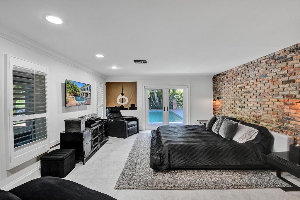 BOCA RATON BATH & TENNIS - Residential