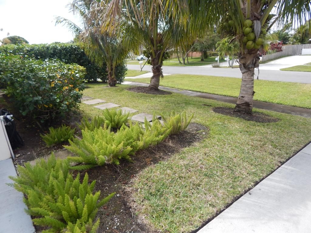 Photo of 12190 Colony Avenue, Palm Beach Gardens, FL 33410 (MLS # R10973514)