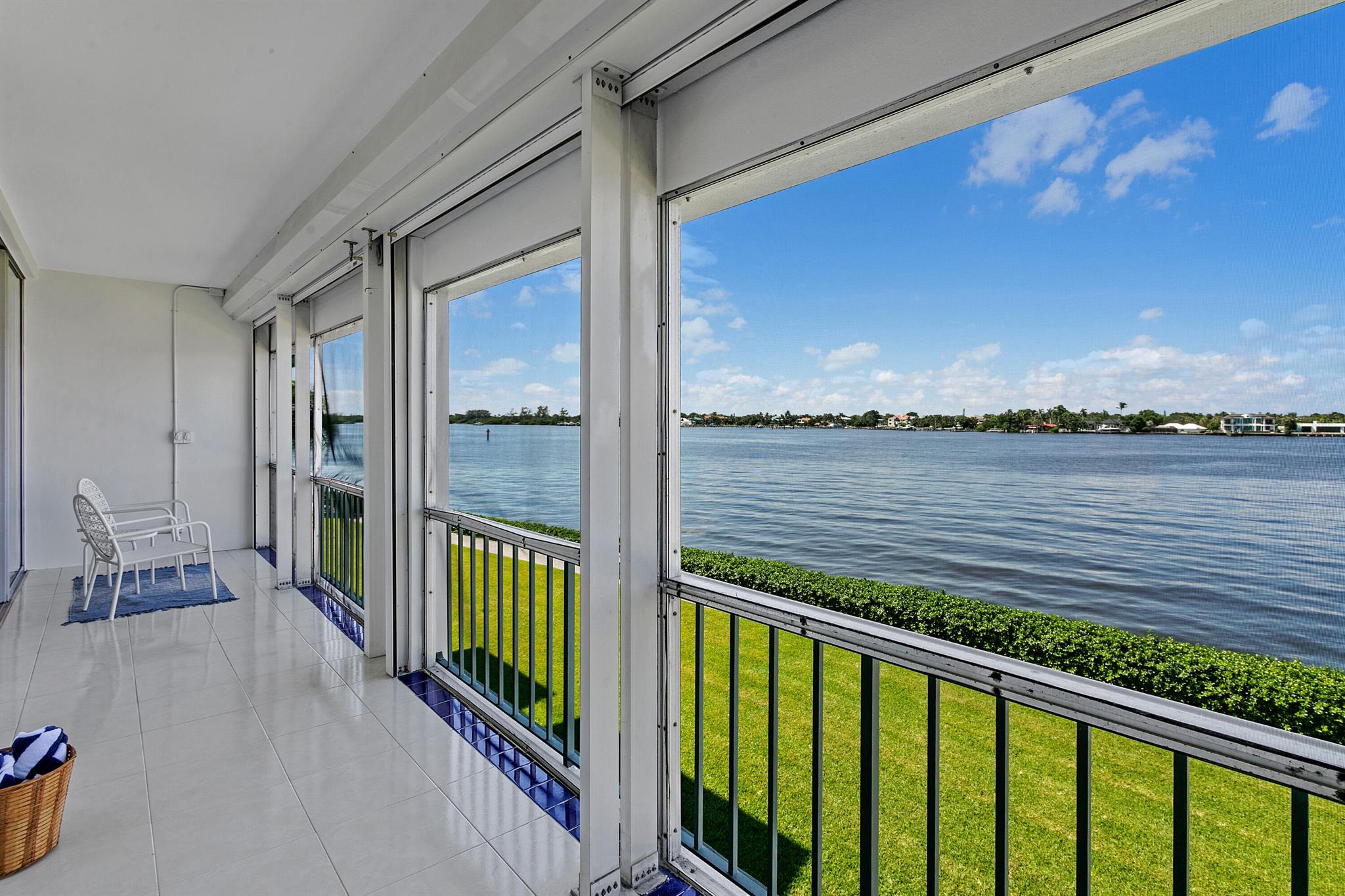 2180 Ibis Isle Road 9