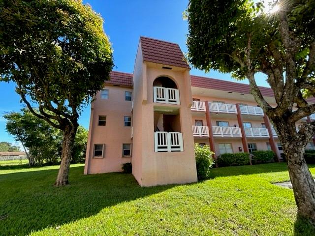 SUNRISE LAKES PHASE 3 - Residential