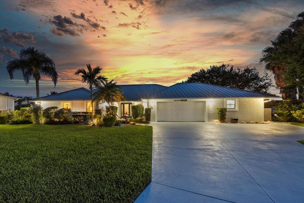 Photo of 17 Crown Court, Hutchinson Island, FL 34949 (MLS # R11001546)